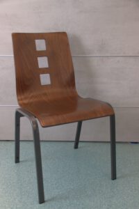 Holzschalenstuhl braun gebeizt MSM 25,- €